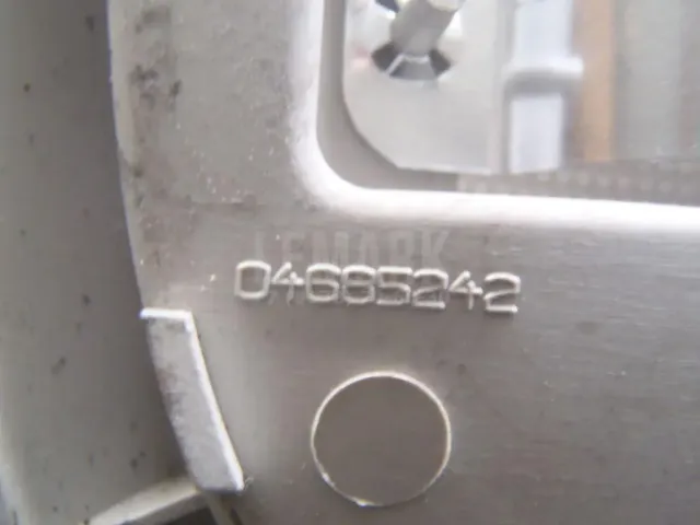 Плафон салонный для  Chrysler Neon 1999-2005