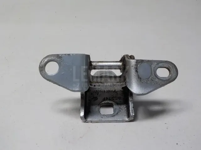 Петля двери передней правой верхняя для  DAF 85 1992-1998