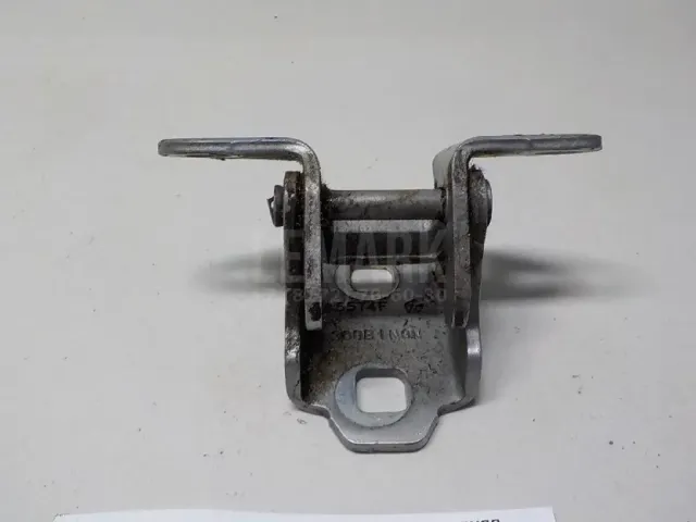 Петля двери передней правой верхняя для  DAF 85 1992-1998