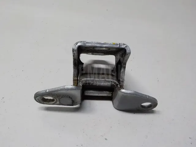 Петля двери передней правой верхняя для  DAF 85 1992-1998