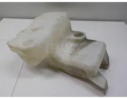 Бачок омывателя лобового стекла