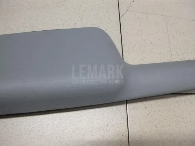 Обшивка двери багажника