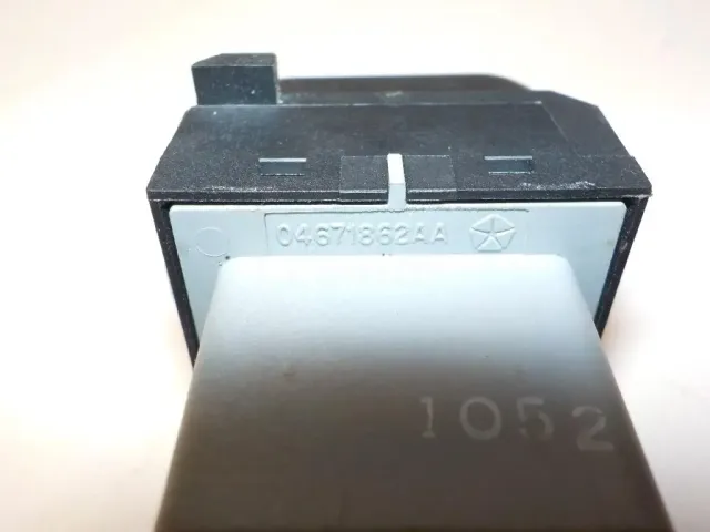 Кнопка стеклоподъемника для  Citroen Xsara Picasso 1999-2010