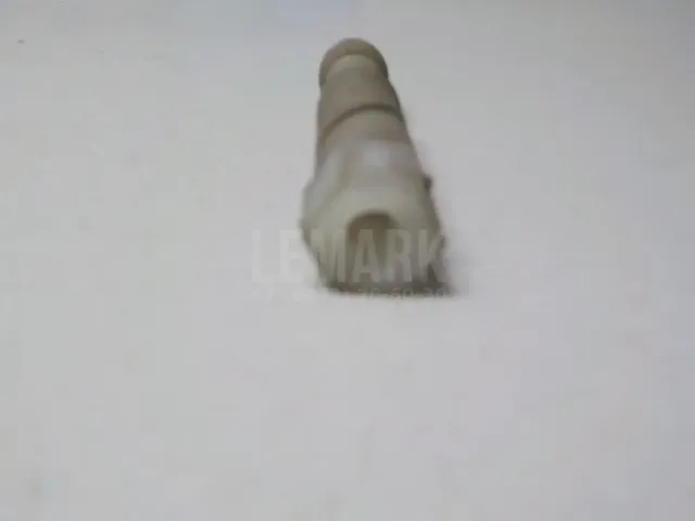 Фиксатор замка двери