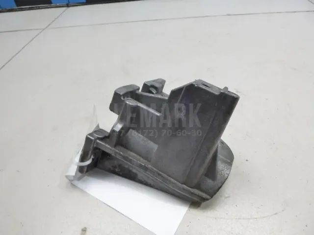 Кронштейн кондиционера для  BMW X3 E83 2004-2010