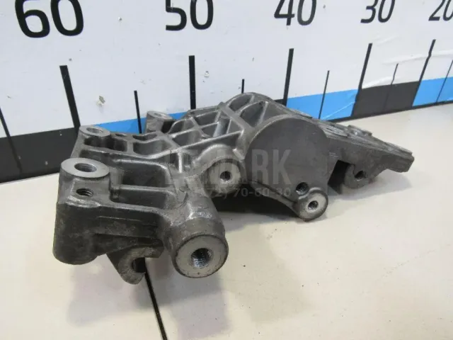 Кронштейн генератора для  Haval H9 2014-2024