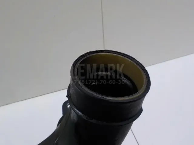 Патрубок воздушного фильтра