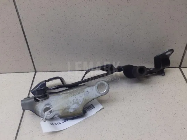 Петля крышки багажника для  Ford Kuga 2008-2012