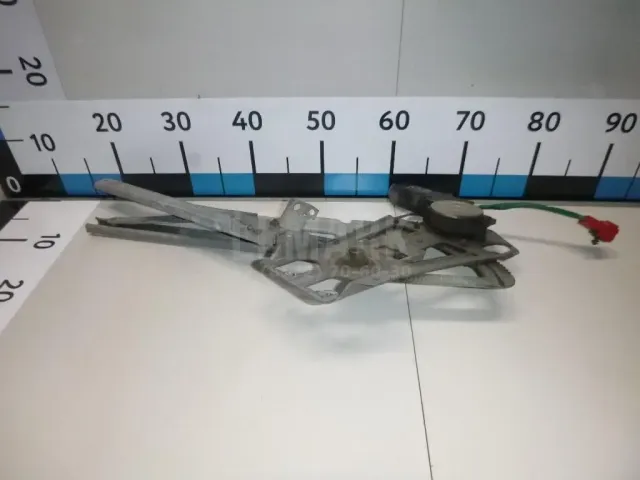 Стеклоподъемник электр. задний правый
