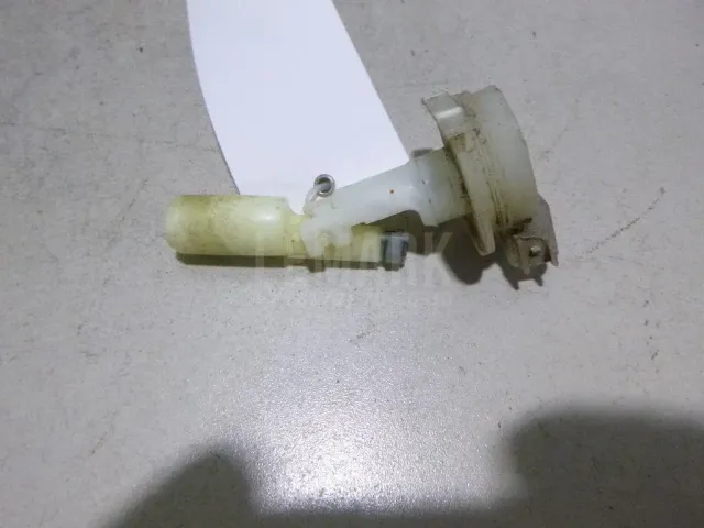 Датчик уровня в бачок омывателя