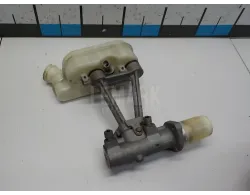Цилиндр тормозной главный