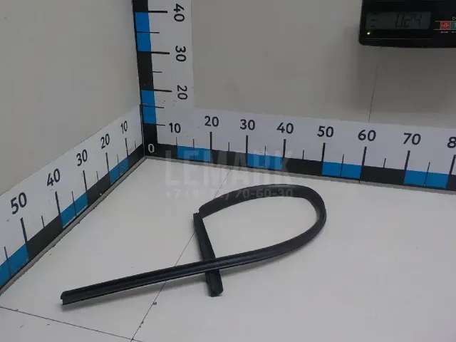 Уплотнитель двери