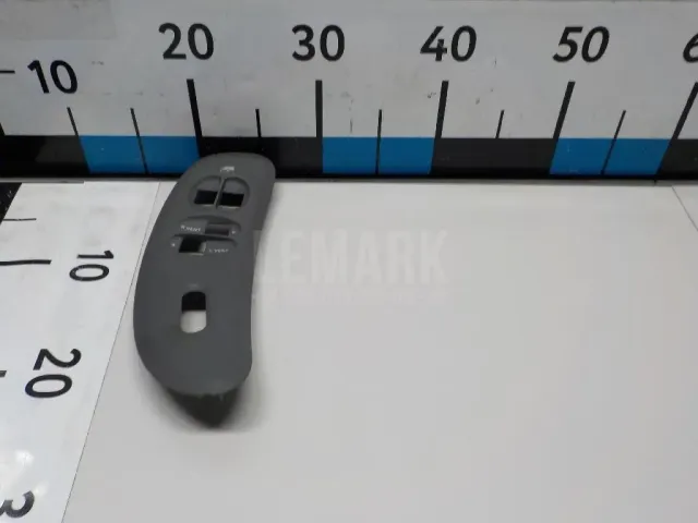 Накладка блока управления стеклоподъемниками для  BMW 4-serie F32/F33/F82 2012-2020