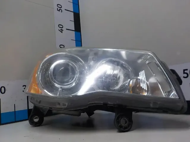 Фара правая для  Citroen Xantia 1993-1998