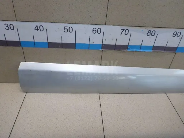 Молдинг задней левой двери
