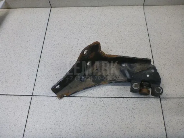 Ролик двери сдвижной для  Chrysler Sebring/Dodge Stratus 2001-2007