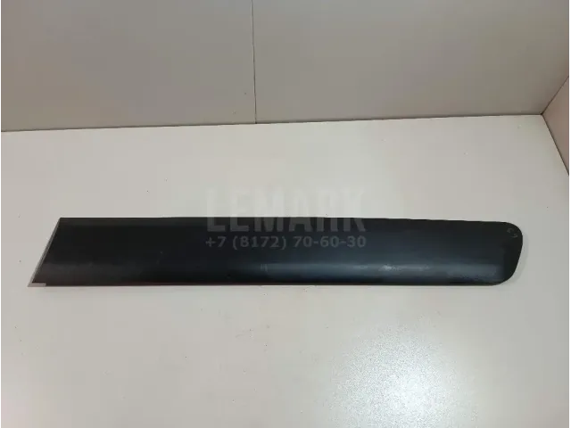 Молдинг задней левой двери