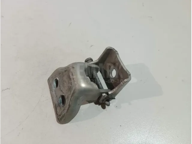 Петля двери передней левой верхняя для  GM Pontiac Grand AM 1992-1998