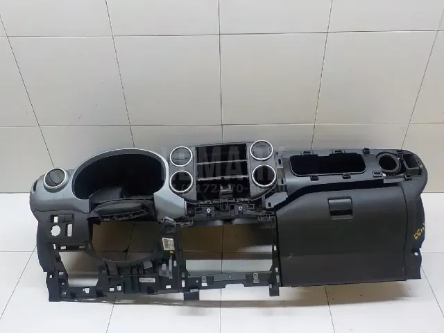 Дефлектор воздушный для  BMW 2-serie F22/F23/F87 2013-2020