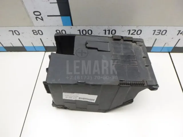 Крышка аккумулятора для  Ford Maverick 2001-2007