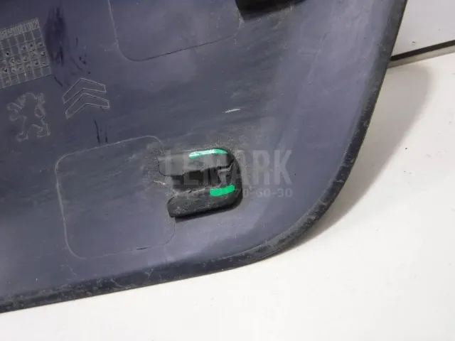 Молдинг задней правой двери для  Fiat Punto II (188) 1999-2010