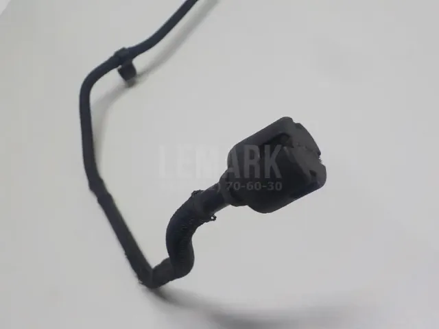 Трубка вакуумная для  BMW 3-serie F30/F31/F80 2011-2020