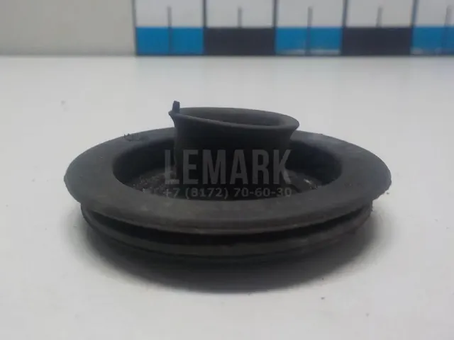 Уплотнитель капота для  Haval M6 2021