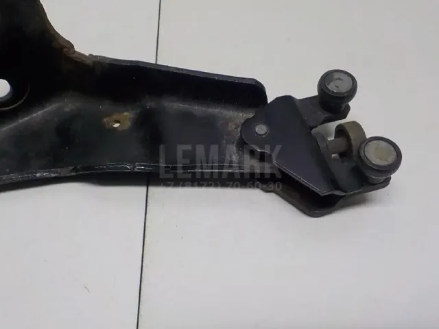 Ролик двери сдвижной для  Chrysler Sebring/Dodge Stratus 2001-2007