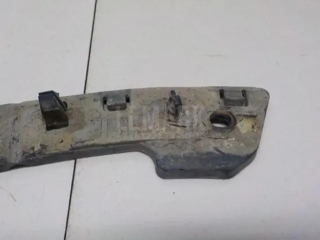 Кронштейн переднего бампера для  BMW 7-serie G11/G12 2015-2022