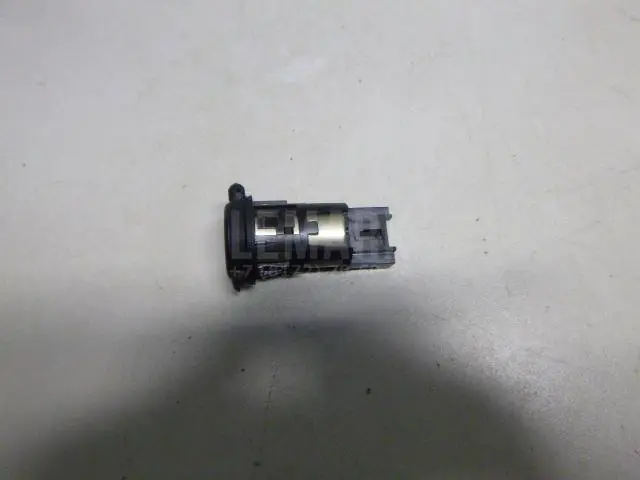 Гнездо прикуривателя для  BMW 2-serie F22/F23/F87 2013-2020