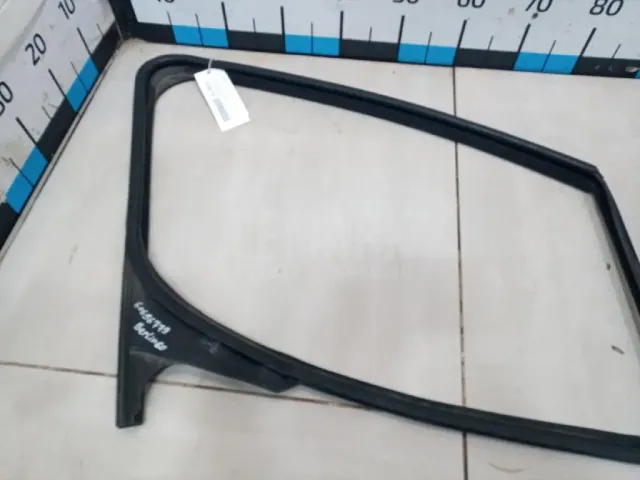 Уплотнитель стекла двери для  Dongfeng AX7 2015-2019