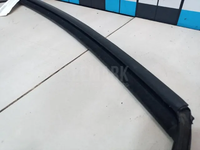Уплотнитель стекла двери для  Dongfeng AX7 2015-2019