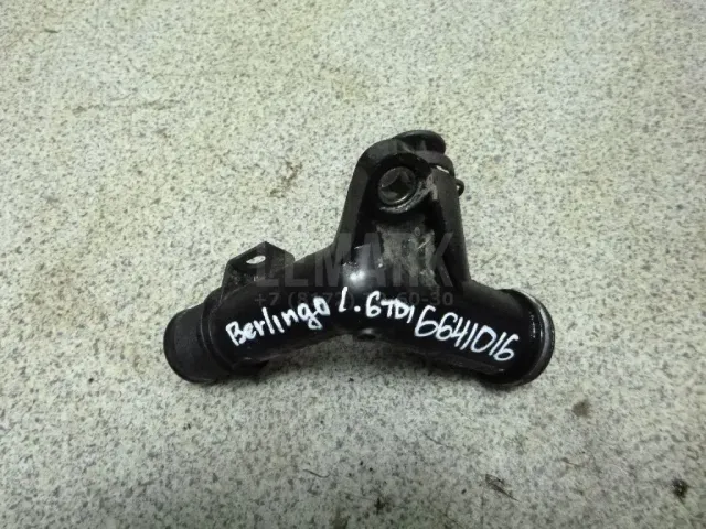 Фланец / тройник для  Ford Focus II 2008-2011