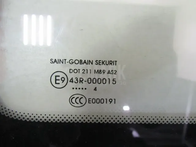 Стекло кузовное глухое правое для  BMW 5-serie E60/E61 2003-2009