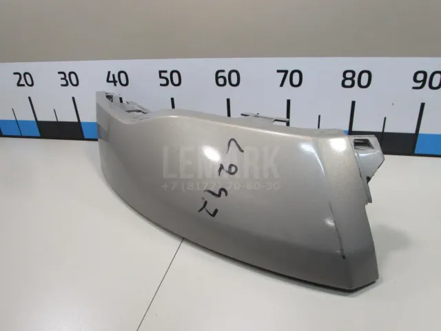 Планка под фару правая для  Cadillac SRX 2003-2009