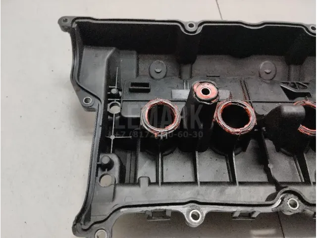 Крышка головки блока (клапанная) для  Ford Focus II 2008-2011