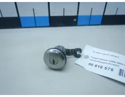 Вставка замка двери