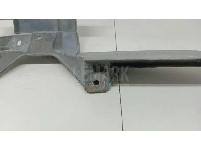 Кронштейн переднего бампера для  BMW X1 E84 2009-2015