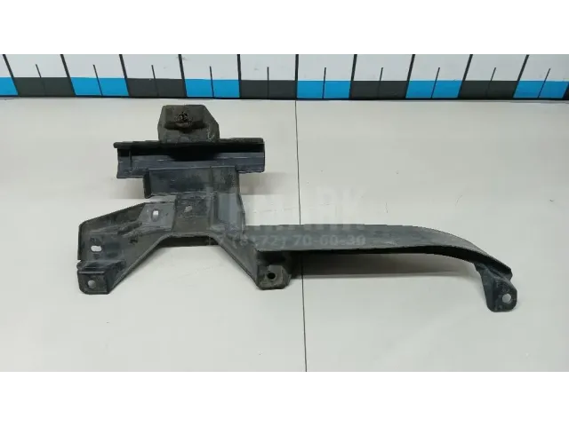 Кронштейн переднего бампера для  BMW X1 E84 2009-2015