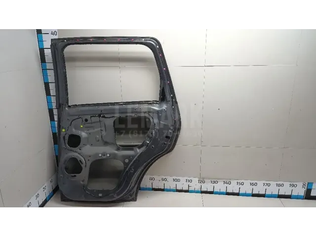 Дверь задняя правая для  Cadillac XT4 2018