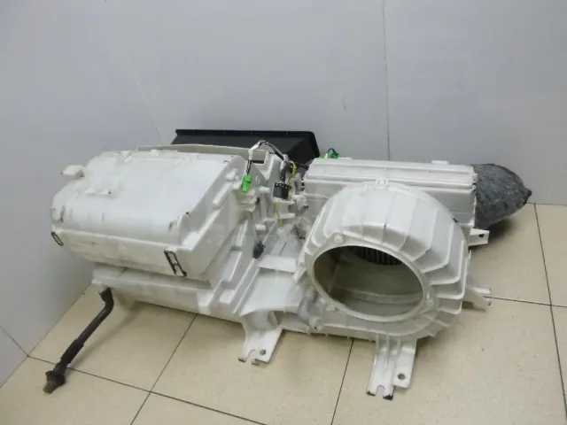 Корпус отопителя для  Cadillac Escalade II 2000-2006