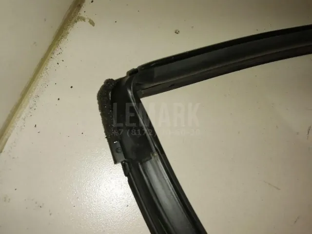 Уплотнитель стекла двери для  Haval H9 2014-2024