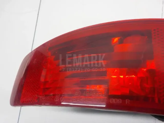 Фонарь задний в бампер правый для  Dongfeng 580 2017