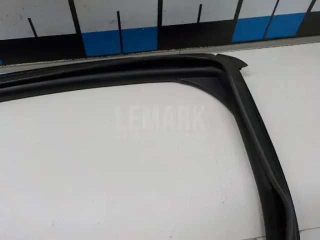 Уплотнитель стекла двери для  Chevrolet Spark 2005-2010