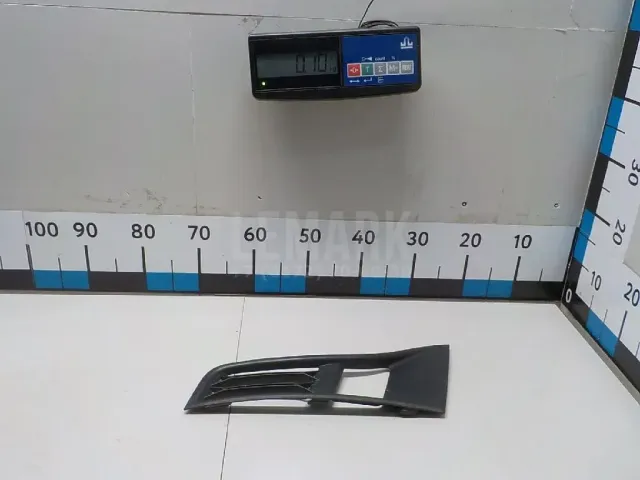Решетка в бампер левая