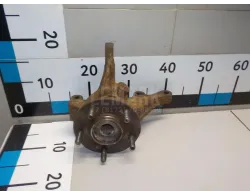 Кулак поворотный передний правый