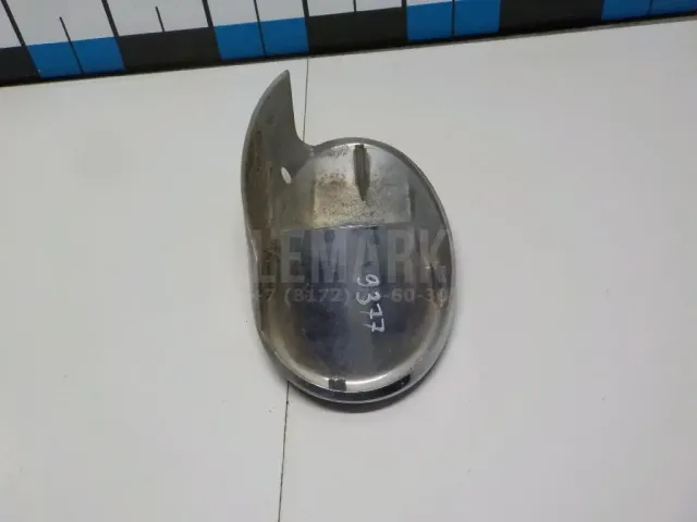 Рамка противотуманной фары левой