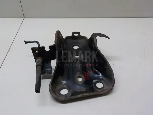 Кронштейн задней балки для  Chrysler 300C 2011-2023