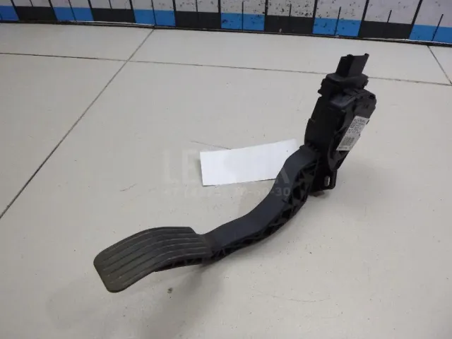 Педаль газа