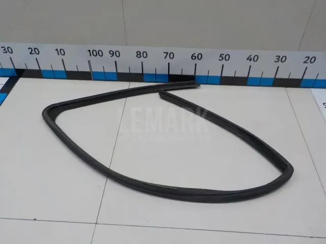 Уплотнитель стекла двери для  Great Wall Hover H3 2010-2014